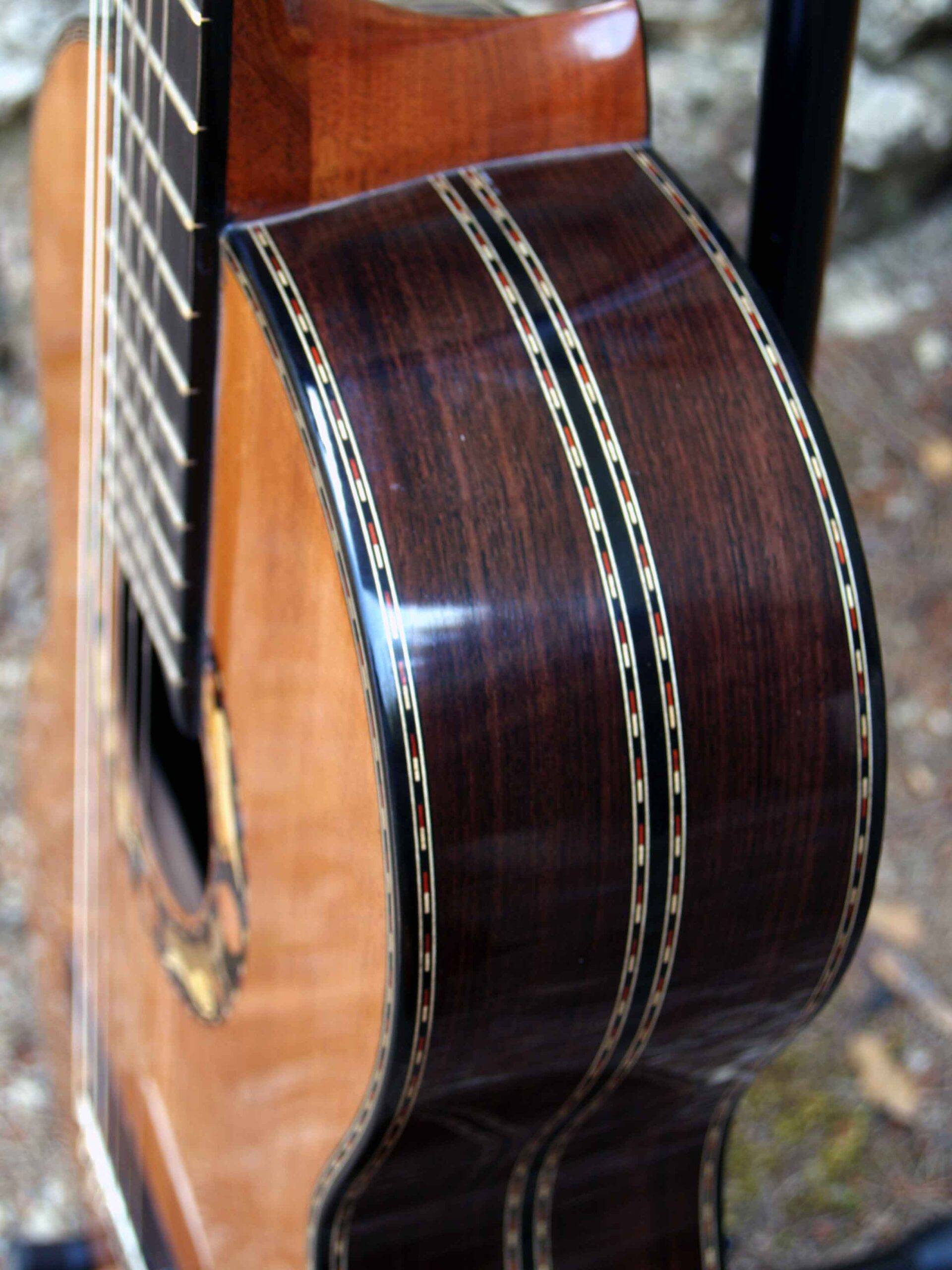 Guitarras de palo santo